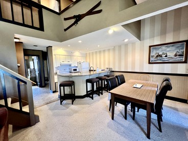 Mountain Cabin Great for a Family Retreat in Vermont - Stratton, Vermont - glamping.directory