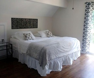 Family-Friendly Cabin with a Hot Tub near Dahlonega, Georgia - Dahlonega, Georgia - glamping.directory