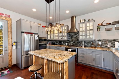 Unforgettable Design Cabin with Fire Pit and Spectacular Game Room in Big Bear Lake, California - Big Bear Lake, California - glamping.directory