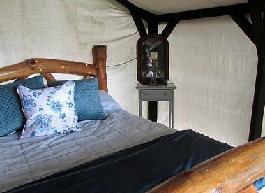 Gorgeous Tent Accommodation for Two Guests near Jeffersonville, New York - Jeffersonville, New York - glamping.directory