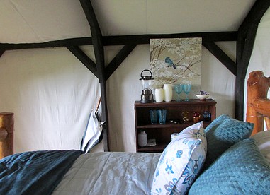 Gorgeous Tent Accommodation for Two Guests near Jeffersonville, New York - Jeffersonville, New York - glamping.directory