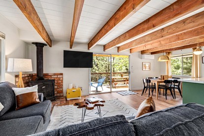 Pet-Friendly Perfection: Modern Cabin with Deck, Nestled by Pine Mountain Lake - Groveland, California - glamping.directory