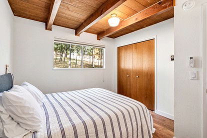 Pet-Friendly Perfection: Modern Cabin with Deck, Nestled by Pine Mountain Lake - Groveland, California - glamping.directory