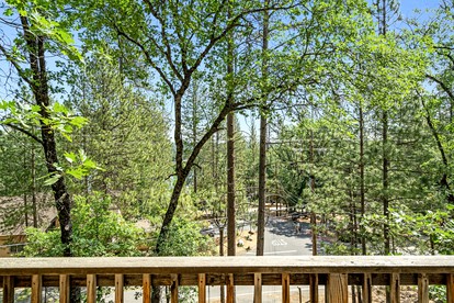 Pet-Friendly Perfection: Modern Cabin with Deck, Nestled by Pine Mountain Lake - Groveland, California - glamping.directory