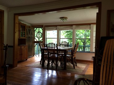 Majestic Mountain Vacation Rental for Six in Ashe County, North Carolina - Jefferson, North Carolina - glamping.directory