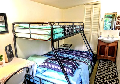 Fabulous Cabin Rental for a Glamping Getaway near Volcanoes National Park, Hawaii - Pepeekeo, Hawaii - glamping.directory