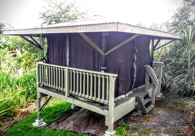 Fabulous Cabin Rental for a Glamping Getaway near Volcanoes National Park, Hawaii - Pepeekeo, Hawaii - glamping.directory
