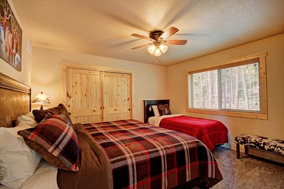 Luminous Cabin with Hot-Tub, Fireplace and Barbecue in Breckenridge, Colorado - Breckenridge, Colorado - glamping.directory