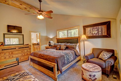 Luminous Cabin with Hot-Tub, Fireplace and Barbecue in Breckenridge, Colorado - Breckenridge, Colorado - glamping.directory