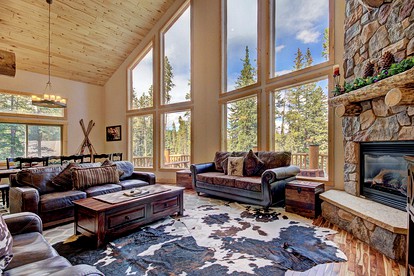 Luminous Cabin with Hot-Tub, Fireplace and Barbecue in Breckenridge, Colorado - Breckenridge, Colorado - glamping.directory