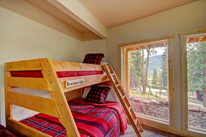 Luminous Cabin with Hot-Tub, Fireplace and Barbecue in Breckenridge, Colorado - Breckenridge, Colorado - glamping.directory