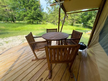 Glamping Getaway on Lake Livingston in Onalaska, TX - Onalaska, Texas - glamping.directory