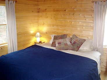 Enormous Cabin Rental Overlooking Spruce Lake in Wilmington, Vermont - Wilmington, Vermont - glamping.directory