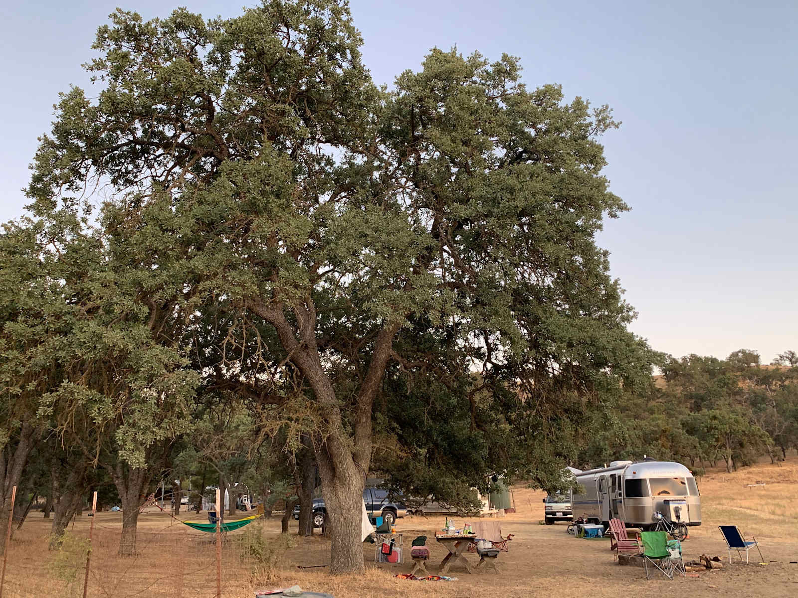 40min to Pinn/Song of the Ancients - Paicines, California - glamping.directory