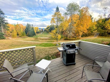 Classy White Mountains Cabin for a Weekend Getaway in NH - Carroll, New Hampshire - glamping.directory