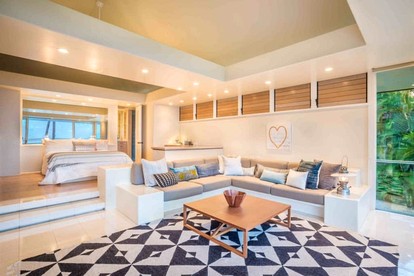 Private Oceanfront Retreat with Lush Tropical Gardens on Anini Beach, Kauai, Hawaii - Kilauea, Hawaii - glamping.directory