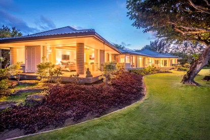 Private Oceanfront Retreat with Lush Tropical Gardens on Anini Beach, Kauai, Hawaii - Kilauea, Hawaii - glamping.directory