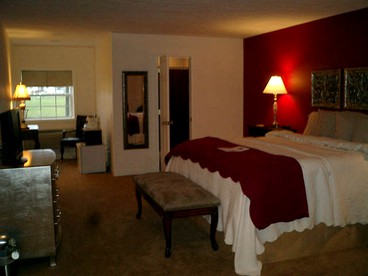 Comfortable Accommodation for Two Guests in an Inn near Oxford, Mississippi - glamping.directory