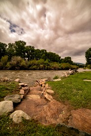 Pet-Friendly River Cabin with Amazing Landscape Views in Wyoming - Dubois, Wyoming - glamping.directory
