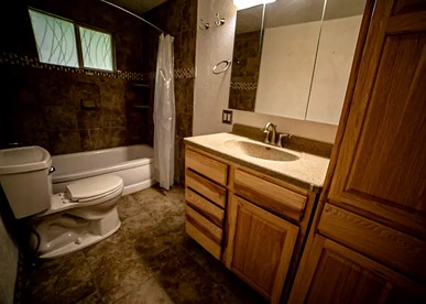 Pet-Friendly River Cabin with Amazing Landscape Views in Wyoming - Dubois, Wyoming - glamping.directory