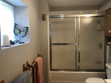 Beautiful and Luxurious Guest Suite Rental Ideal for Weekend Getaways from Kansas City - Excelsior Springs, Missouri - glamping.directory