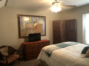 Beautiful and Luxurious Guest Suite Rental Ideal for Weekend Getaways from Kansas City - Excelsior Springs, Missouri - glamping.directory