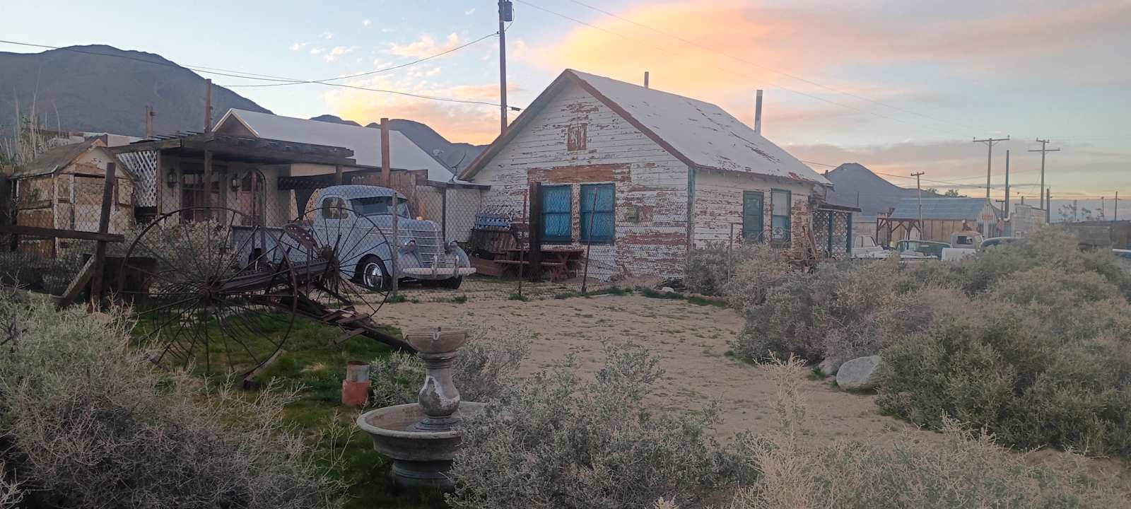 Golden Cactus Wild West Town - Pearsonville, California - glamping.directory