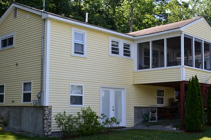 Cozy Four-Person Camping Rental with Channel Views near Portsmouth, New Hampshire - Weirs Beach, New Hampshire - glamping.directory