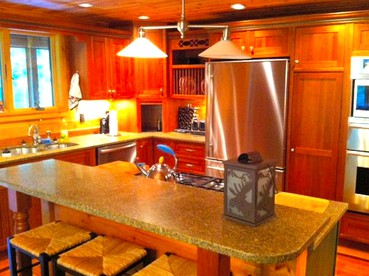 Cozy Log Cabin with a Private Hot Tub near Beartown State Forest, Massachusetts - Monterey, Massachusetts - glamping.directory