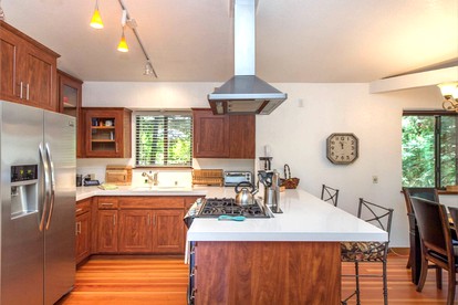 Secluded Cabin Rental with a Ping Pong Table near Johnson's Beach in California - Guerneville, California - glamping.directory