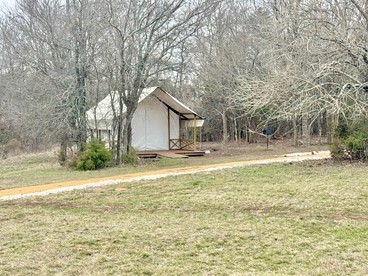 Relaxing Glamping Tent Retreat with Cozy Comforts Near Denison, Texas - Denison, Texas - glamping.directory