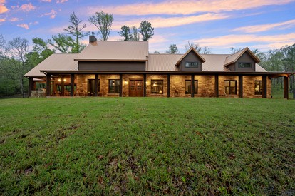 Incredible Spacious Vacation Rental for an Unforgettable Family Escape in Broken Bow, Oklahoma - glamping.directory