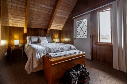 Rustic Cabin Rental with a Hot Tub near Windham, New York - Windham, New York - glamping.directory