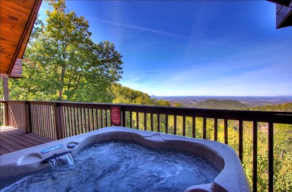 Extraordinary Smoky Mountain Cabin with Panoramic Views, Hot Tub & Arcade near Pigeon Forge and Gatlinburg, TN - Sevierville, Tennessee - glamping.directory