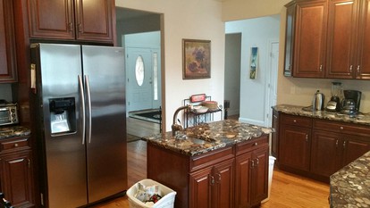 Peaceful Vacation Rental with a Pool and a Hot Tub in East Quogue, New York - East Quogue, New York - glamping.directory