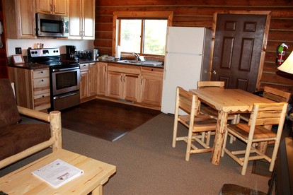 Idyllic Log Cabin with Private Hot Tub in Mount Hood Resort, Oregon - Mt. Hood, Oregon - glamping.directory