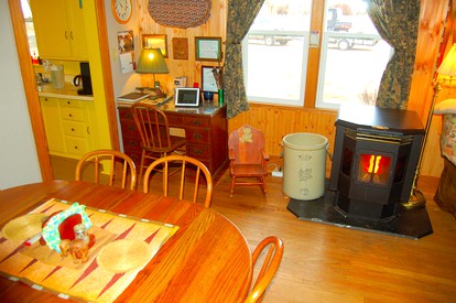 Pet-Friendly Vacation Rental in the Countryside near Grand Island, Nebraska - Eustis, Nebraska - glamping.directory