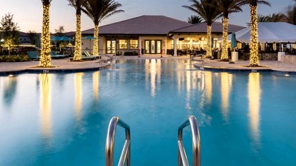 Incredible Waterfront Cottage in Haines City, Florida - Haines City, Florida - glamping.directory