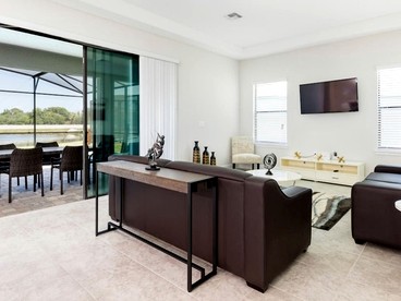 Incredible Waterfront Cottage in Haines City, Florida - Haines City, Florida - glamping.directory