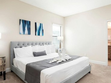 Incredible Waterfront Cottage in Haines City, Florida - Haines City, Florida - glamping.directory