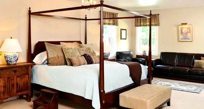 Beautiful Getaway Accommodation on the Lake Shores near Bristol, New York - Canandaigua, New York - glamping.directory