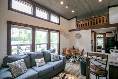 Fantastic Cozy Cottage Nestled Amidst Trees in Tracy City, Tennessee - Tracy City, Tennessee - glamping.directory
