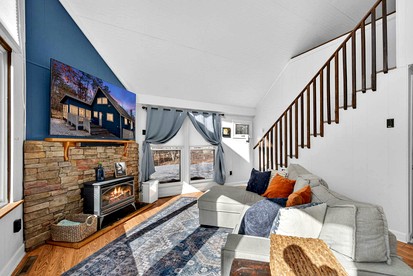Modern Mountain Chalet with Stone Fireplace & Resort Amenities near Hedgesville, WV - Hedgesville, West Virginia - glamping.directory