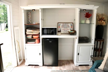 Sweet Tiny House Perfect for a Romantic Retreat in Alabama - Rogersville, Alabama - glamping.directory