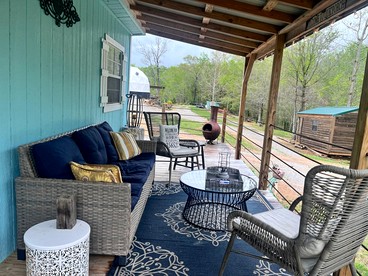 Sweet Tiny House Perfect for a Romantic Retreat in Alabama - Rogersville, Alabama - glamping.directory