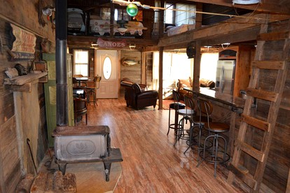 Secluded Cabin by the Black Fork River near Ouachita National Forest, Oklahoma - Hodgen, Oklahoma - glamping.directory