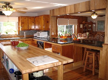 Rustic Lodge Rental on a Farm in Fayette County, West Virginia - Rainelle, West Virginia - glamping.directory