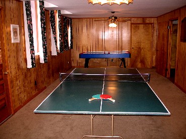 Rustic Lodge Rental on a Farm in Fayette County, West Virginia - Rainelle, West Virginia - glamping.directory
