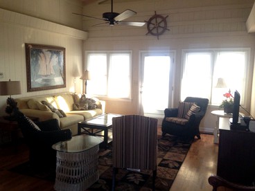 Delightful Oceanfront Rental With Peaceful Views near Wilmington, North Carolina - Holden Beach, North Carolina - glamping.directory