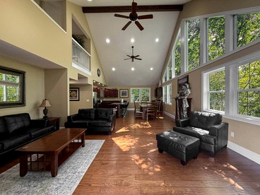 Expansive North Conway Retreat with Hot Tub & Game Room near Downtown, New Hampshire - North Conway, New Hampshire - glamping.directory